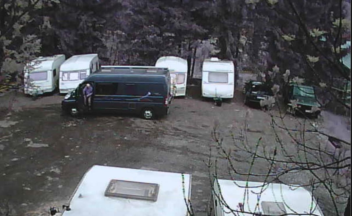 Camping Aviator, Numai Teren, Campare Pentru Rulote Autorulote Personale, Campingul Nu Are Rulote !!! Szászbuda Kültér fotó